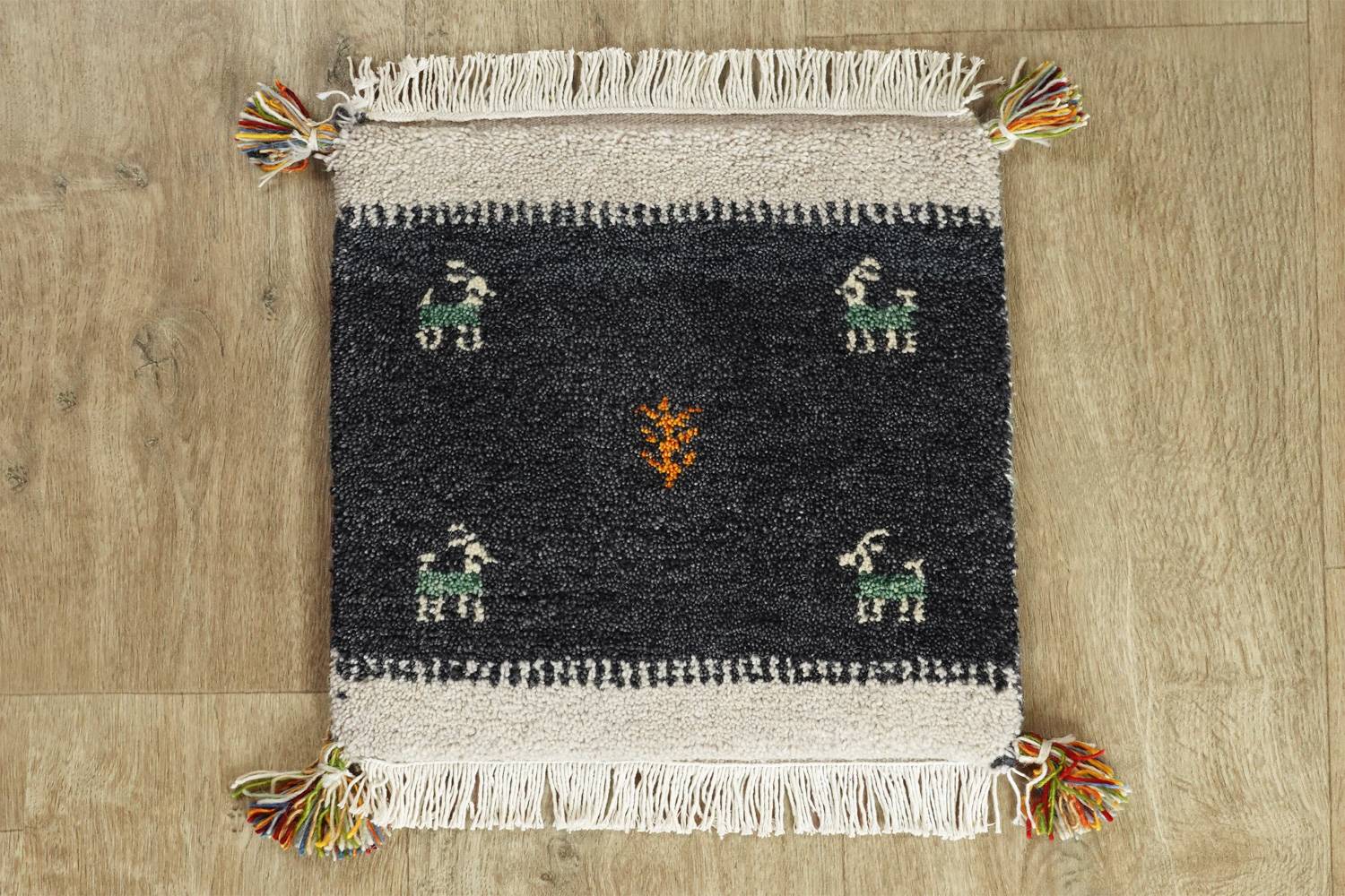 E-comfort 5 / 28 ギャッベ 40x40cm No.110